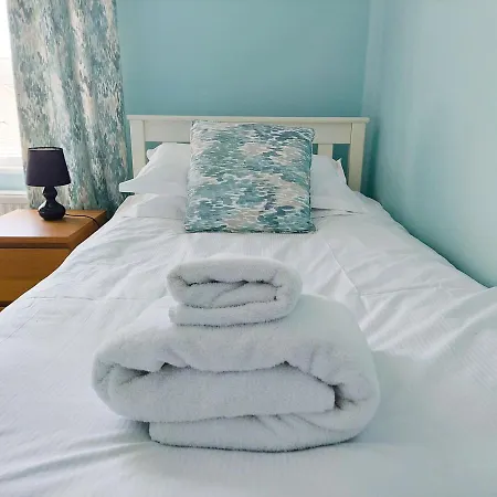 13 Flat 4 Esplanade Gardens Scarborough