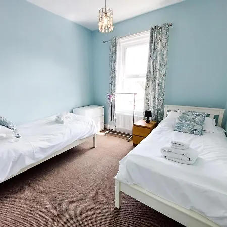 13 Flat 4 Esplanade Gardens Scarborough